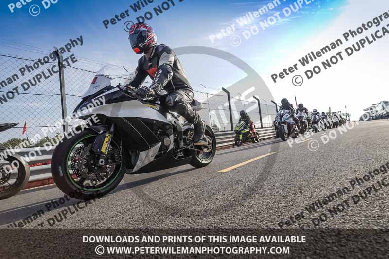 donington no limits trackday;donington park photographs;donington trackday photographs;no limits trackdays;peter wileman photography;trackday digital images;trackday photos